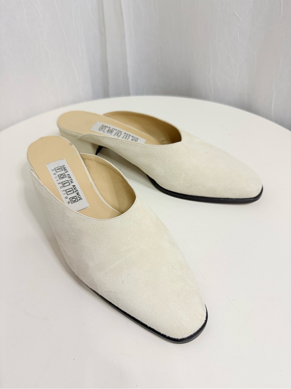VINTAGE SAKS FITH AVENUE | Folio Collection |Suede Heeled Mules